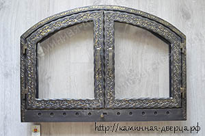 Двустворчатая каминная дверь с термостойкой стеклокерамикой Robax 28