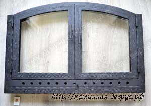 Двустворчатая каминная дверь с термостойкой стеклокерамикой Robax 31