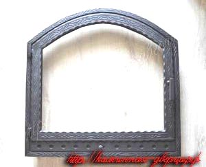 №35-да. Дверка для камина со стеклом Robax, арка, регулируемое поддувало, наличник по всем сторонам