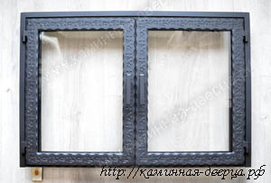 Двустворчатая каминная дверь с термостойкой стеклокерамикой Robax 37