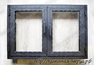 Двустворчатая каминная дверь с термостойкой стеклокерамикой Robax 39
